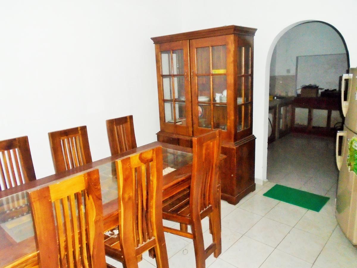 Ceylon Hostel-Galle Unawatuna Buitenkant foto