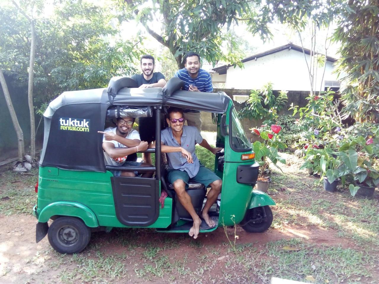 Ceylon Hostel-Galle Unawatuna Buitenkant foto